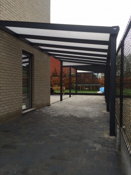 Aluminium carports