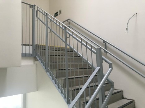 Trapleuningen en balustrades